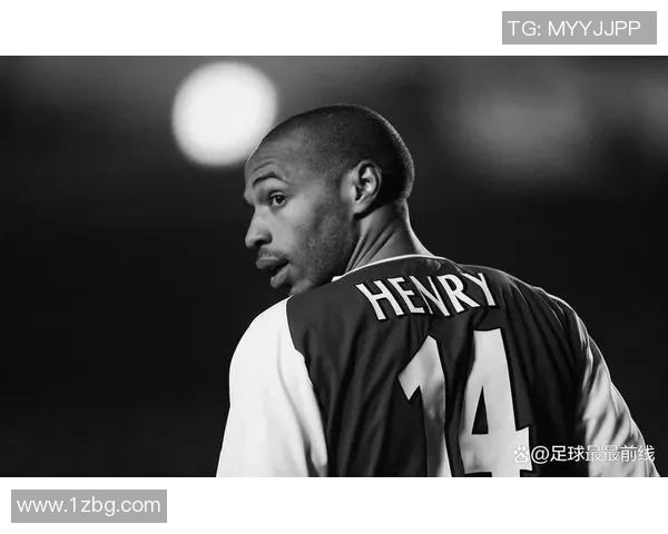 男士足球球星衣服搭配指南展现运动时尚魅力与休闲潮流风格