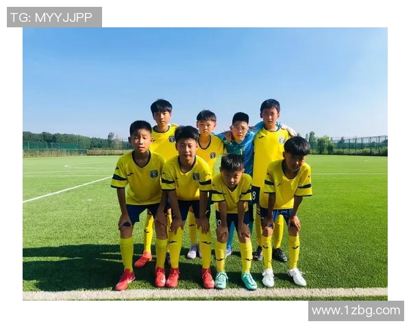 足球小子闪耀绿茵场聚焦欧洲球星成长与荣耀之路